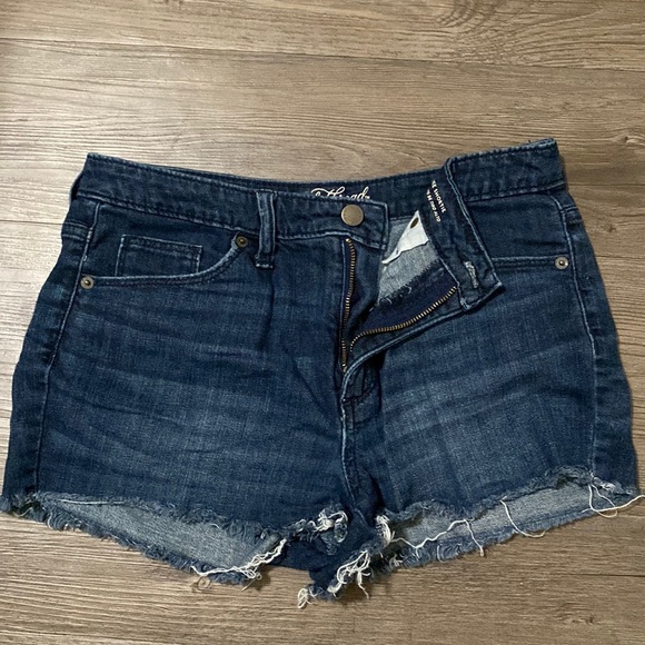 Women’s jean shorts size 8/29 - Picture 1 of 4